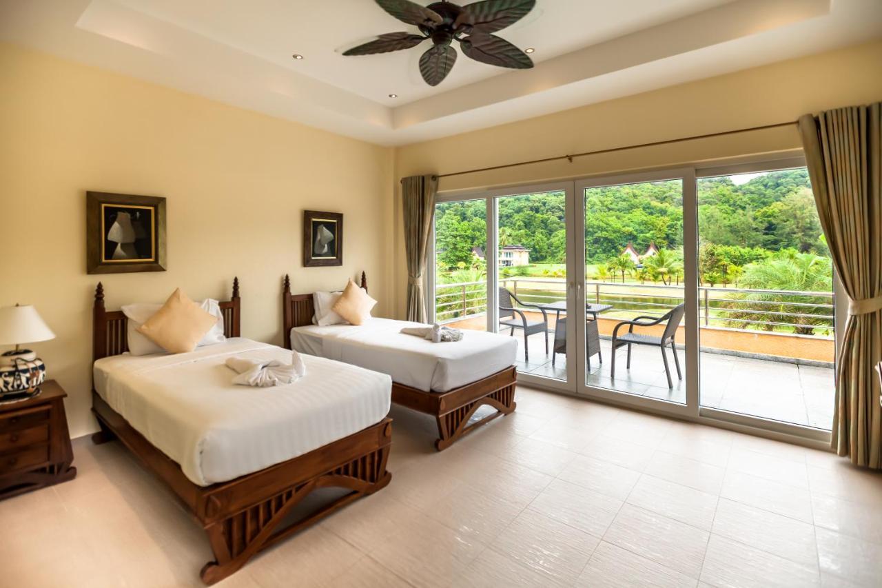 Twin Room with Mountain View